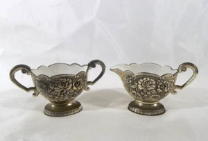 Vintage versilbert Emaille gefüttert verziert Sahne & Zucker Set mit geprägten Rosen - Bild 1 von 11