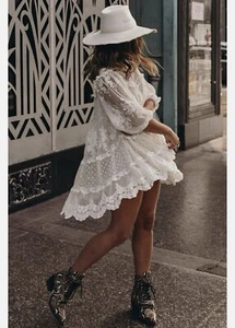 Mini Vestido de Encaje Amanecer SPELL & THE GYPSY COLLECTIVE Marfil Talla Pequeña EE. UU. 2-8. RARO! - Imagen 1 de 9