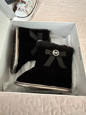 Michael Kors Botas Talla 3 Bebé Gorl Negro Gamuza Cuero Imitación Piel Invierno Lindo Foto 1 de 4