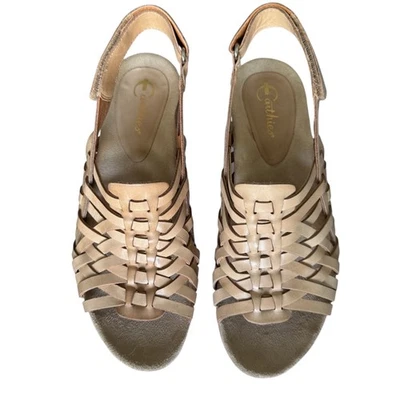 Sandalias Earthies Petra 9B de cuero de becerro tejido en galleta de 3 1/2" tacón de cuña usadas una vez Foto 1 de 4