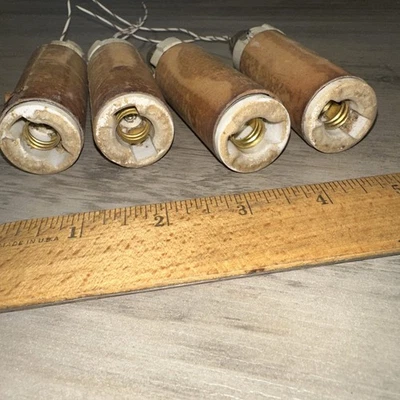 4 enchufes de bombilla de porcelana antiguos accesorios de iluminación H & H cadena de tracción de 250 W Foto 1 de 4