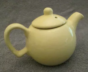 Small Vintage Yellow Single Serve Tea Pot - Picture 1 of 9
