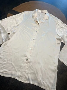 VICTORIA'S SECRET 100% SILK CHAMPAGNE BUTTOM UP SHIRT SZ L - Picture 1 of 8