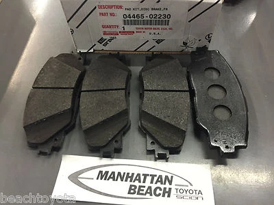 RAV4 NAP 2009-2012 4 CILINDROS CON TERCERA FILA DE ASIENTOS Y PASTILLAS DE FRENO DELANTERAS V6 GENUINAS TOYOTA Foto 1 de 2