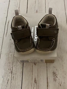 CLARKS Size 3.5 G (19 EU) Baby Boy Brown Leather First Shoes VGC - Picture 1 of 11