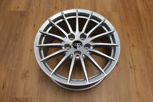 Llanta original Audi A5 8W F5 en 7,5x17 pulgadas et29 5x112 plata 8W0601025AE ¡NUEVA! - Imagen 1 de 7