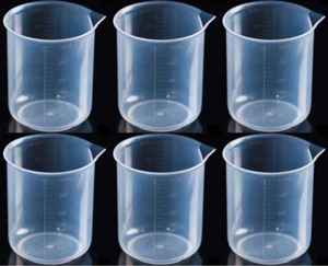 Plastic Graduated Beaker with Spout, 500 ml (Set of 30) - Picture 1 of 3