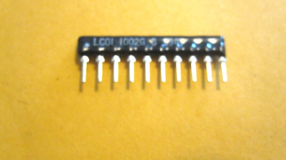3 PCS RESISTORS ARRAYS 10 PINS, 10 KOHM 5% 1/8 W - Image 1 of 1