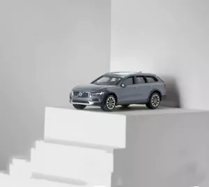 1/64 Volvo V90 car model - Picture 1 of 2