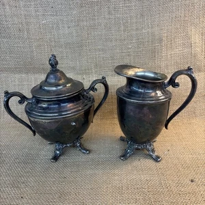 VINTAGE eleganter versilberter Zucker & Milchkännchen Flammendeckel mit Fuß traditionelles Dekor - Bild 1 von 9