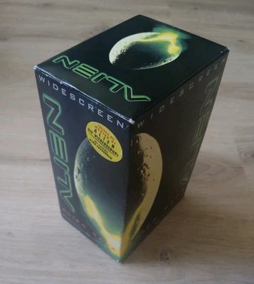 ALIEN SAGA - Trilogie - 3 VHS im Pappschuber - Digitally THX Mastered Widescreen - Bild 1 von 4