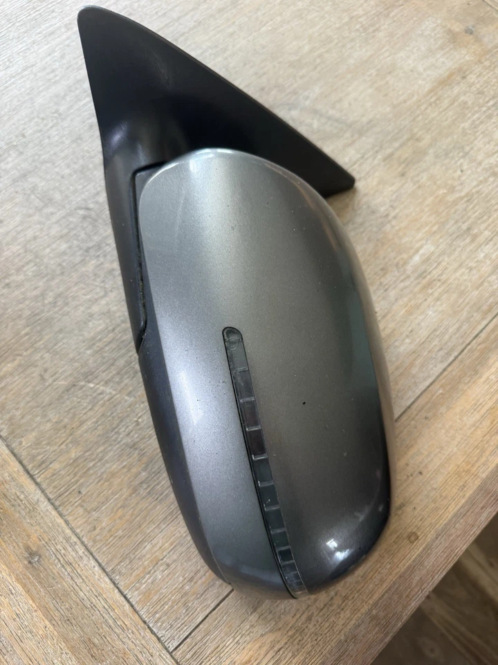 Espejo retrovisor lateral del conductor Kia Forte Koup 2011-2013 - eléctrico - OEM gris Foto 1 de 4