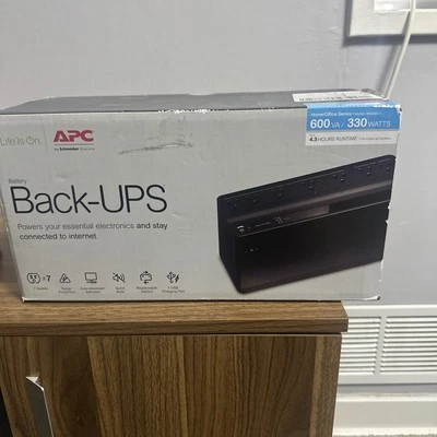 APC Back-UPS 600VA Battery Backup & Surge Protector 7 Outlets BN600U1 Open Box - Изображение 1 из 2