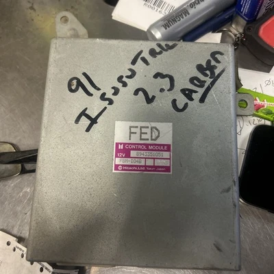 Isuzu 1990-93 camioneta ECM número de unidad 894-335-1051 Foto 1 de 3