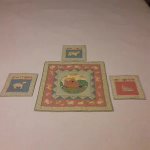 Colgantes de pared vintage de los años 80 hechos a mano y acolchados animales de granja caprichosos - Imagen 1 de 9