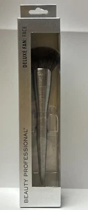 Beauty Professional Deluxe Fan Face Brush BNIB - Picture 1 of 2