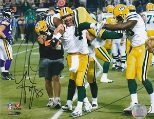 GREG JENNINGS GREEN BAY PACKERS ACTION SIGNED 8X10 - Picture 1 of 1