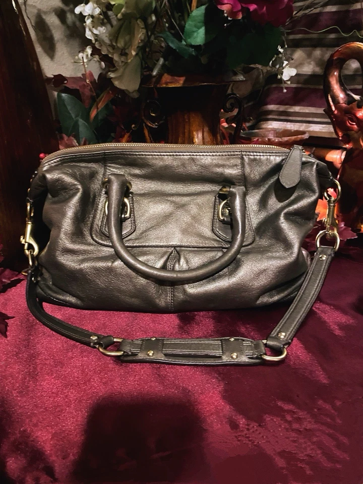 Bolso de Mano Cartera COACH Ashley Perforado Metálico Gris/Plateado Cuero Y2K Foto 1 de 4