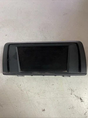 2013 BMW 320i Navigator Screen - Image 1 of 4