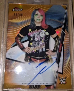 Asuka Orange Refractor Auto 44/50 Topps WWE 2020 Finest  - Bild 1 von 2