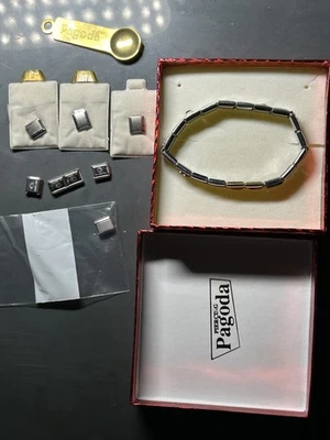 De colección Hecho en ITALIA PAGODA PERSONA Italiano Dije Pulsera Eslabones   Foto 1 de 4