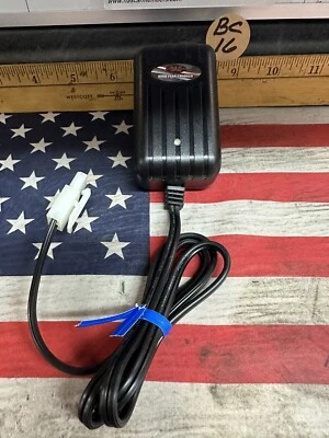 RC4WD Ni-mh Battery Charger Tamiya Connector - Image 1 of 4