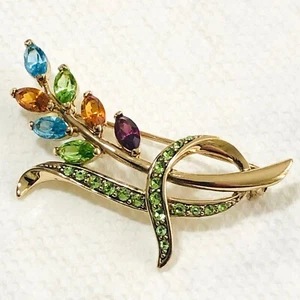 Bonito broche/pin floral vintage MONET tono dorado y diamantes de imitación multicolores L165 - Imagen 1 de 5