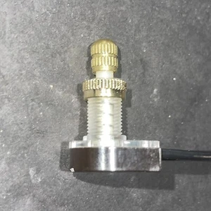 SINGLE CIRCUIT BRASS FINISH ROTARY CANOPY LAMP SWITCH 5/8 SHANK NEW OLD STOCK - Picture 1 of 5