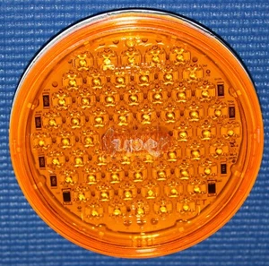 44203Y 12V TRUCK-LITE LED SUPER 44 REAR TURN LIGHT DIAMOND SHELL - Bild 1 von 4