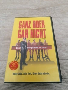 Ganz oder gar nicht VHS - Bild 1 von 2