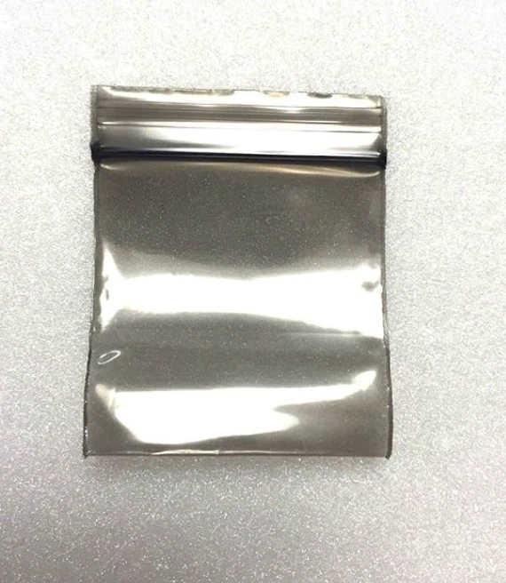 BLACK MINI ZIP TOP BAGGIES 100ct PREMIUM QUALITY DIME BAGS 1.5" x 1.5" - Image 1 of 2