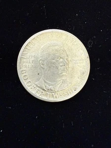 1946 50c Booker T. Washington U.S. Commemorative half dollar  90% silver - Picture 1 of 2