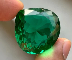 Pietra preziosa colombiana taglio cuore certificato smeraldo verde naturale 87 ct - Foto 1 di 8