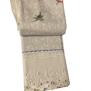 Vintage Pair CROSCILL Percale Pillowcases Standard Blue Pink Floral Cottagecore - Picture 1 of 5