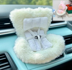 Autositz für Labubu Puppen mit Lüftungsclip und Schreibtischständer, süß und lustig... - Bild 1 von 6