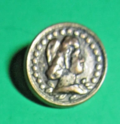 VINTAGE 3/4" STAR BORDER FEMALE PROFILE METALIZED GOLD PLASTIC SHANK BUTTON-K224 - Image 1 of 2