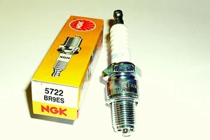 Zündkerze NGK BR9ES u.a Aprilia,Beta,CPI.Sachs,Yamaha - Bild 1 von 1