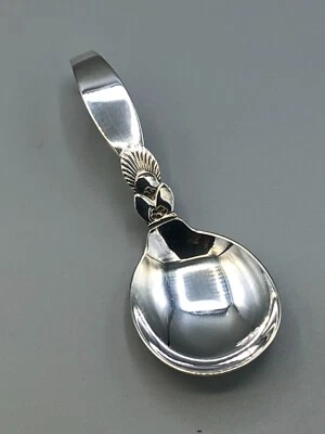 Cuchara bebé con mango curvo de plata de ley Cactus de George Jensen 3,75" Foto 1 de 4