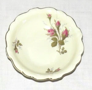 Rosenthal Pompadour US Zone Ivory Moss Rose 5.1/4 inch Fruit Berry Bowl - Picture 1 of 4