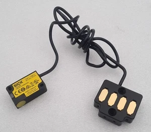 SICK 1091955 IQB2S12-04B4DW2 Inductive non-contact Safety Switch Sensor W/ Base - Picture 1 of 9