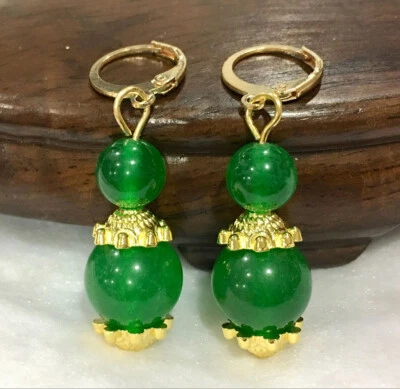 Brincos pendurados folheados a ouro com pedras redondas de jade verde natural 6-12 mm  - Imagem 1 de 3