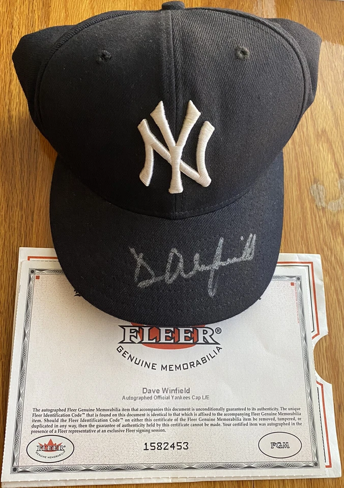 2001 FLEERHERITAGE HOF DAVE WINFIELD С АВТОГРАФОМ КЕПКА NY YANKEES ШЛЯПА С FLEER СЕРТИФИКАТ ПОДЛИННОСТИ - Изображение 1 из 4