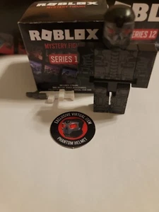 Casco fantasma Roblox Action Series 12 codice virtuale The Grand Crossing: Phantom - Foto 1 di 1