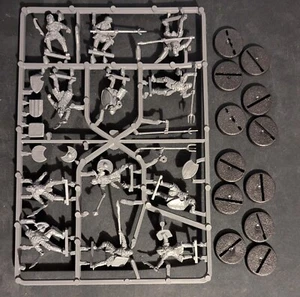 Morannon Orcs x 12 - LoTR - Games Workshop - New On Sprue - Picture 1 of 1