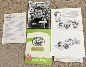 Ayr Way Lloyd's Racing Indy 500 Auto Pressemappe 1974 Mel Kenyon Medien Bios Fotos - Bild 1 von 7