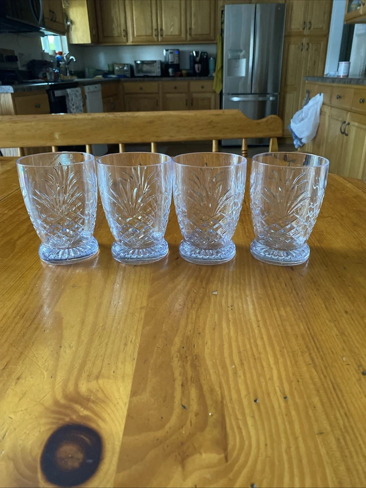 Juego de 4 vasos de plástico transparente acrílico aspecto vidrio cortado 16 OZ Foto 1 de 4
