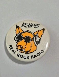 KSHE 95 Real Rock Radio Vintage Spilla St. Louis Missouri STL 1 3/4" - Foto 1 di 3