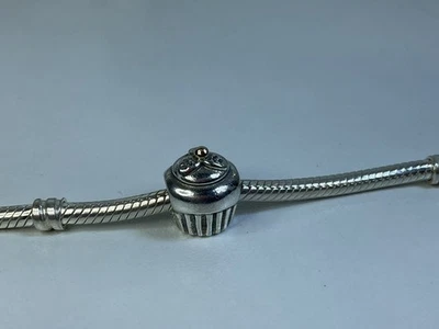 Pandora Cupcake Charm Oro Esterlina Y 14k Foto 1 de 3