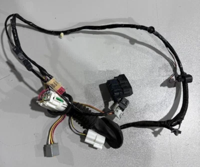 Arnés de cableado Mazda Tribute Pass 2005 puerta delantera P/N 5T2T-14630 fabricante original pieza usada Foto 1 de 4