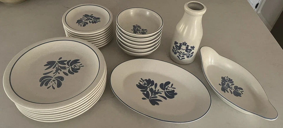 Juego de vajilla de 25 piezas Pfaltzgraff Yorktowne  Foto 1 de 4